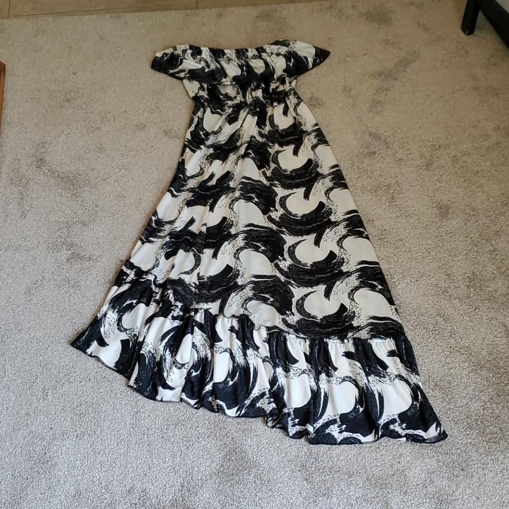 Strapless asymmetrical white and black dress